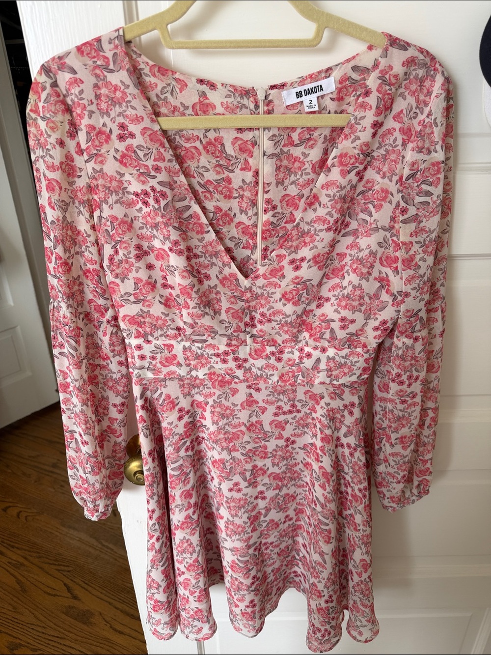 BB Dakota Pink Floral V-Neck Long Sleeve Mini Dress